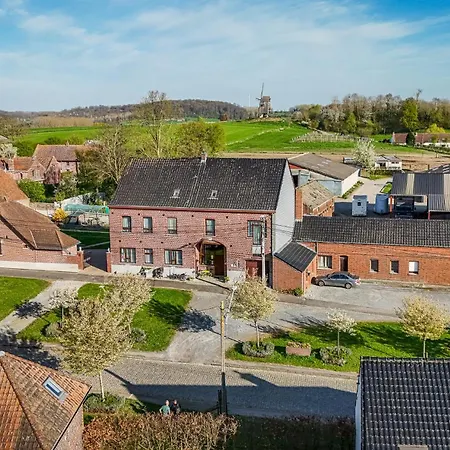 D'eole - -tournai לינה וארוחת בוקר 3*